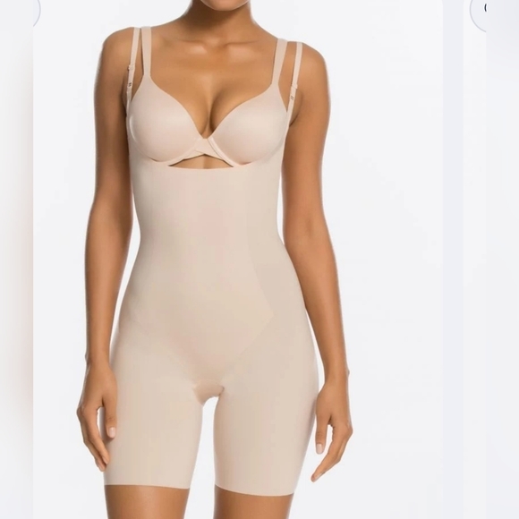 SPANX Other - Nwt SPANX Thinstincts Open-Bust Mid-Thigh Bodysuit Soft Nude,Size S